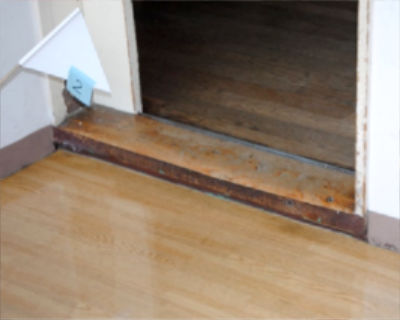 別府小　1-1教室入口