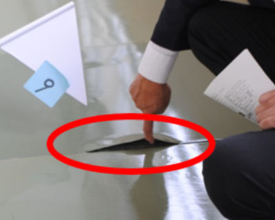 別府小　2-2教室前廊下