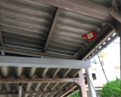 城西中　外部渡り廊下スレート屋根