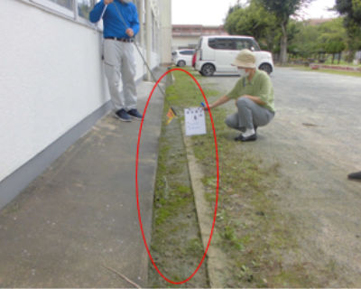 弥永西小　校舎北側側溝