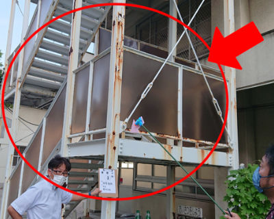 香陵小学校　非常階段