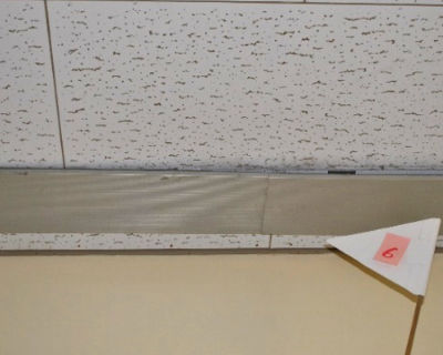 片江中学校　４階　廊下