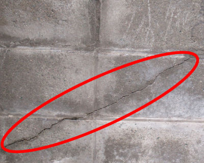 警固中学校　体育館裏2