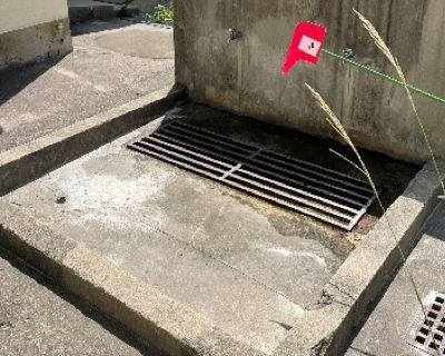 長尾中学校　用務員室外洗い場