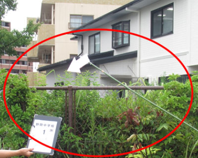 野間中学校　テニスコート　横