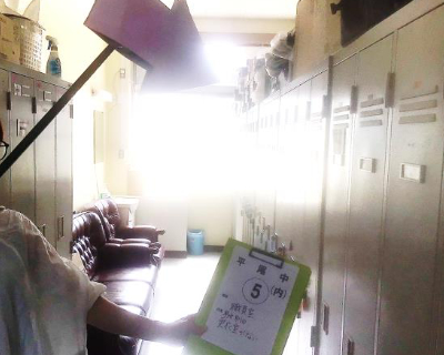 平尾中学校・職員室