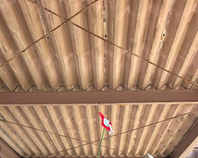 田島小学校・体育館入口天井