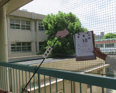 吉塚小学校・2階渡り廊下