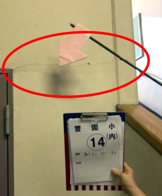 警固小・本館１階 廊下横