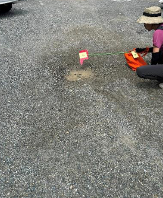 長尾小学校・駐車場の砂利