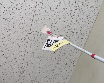 下山門小学校・4Fから3F階段天井