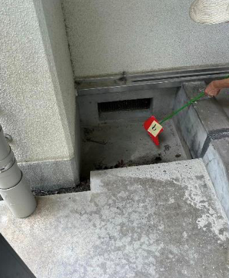 堤小学校・排水溝ふた