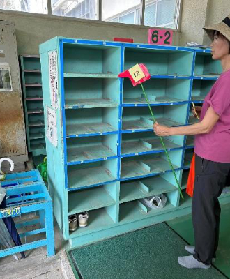 堤小学校・靴箱