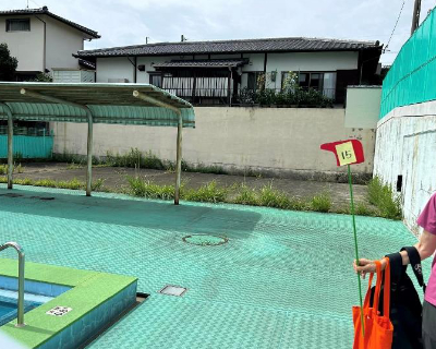 堤小学校・プール