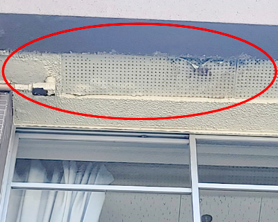 春吉中学校・2F　軒天井の北側外