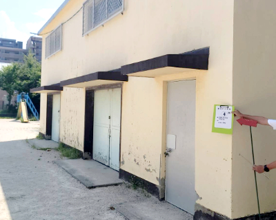 南当仁小学校・南側運動場　体育倉庫