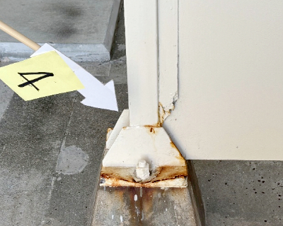 元岡小学校・体育館　渡り廊下