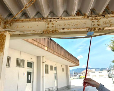 野芥小学校・体育館通路　鉄骨