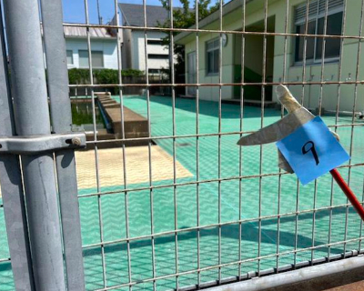 野芥小学校・プールサイド