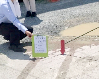 老司小学校・正門前