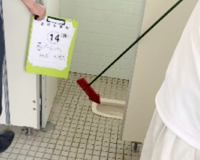 老司小学校・プール男女トイレ